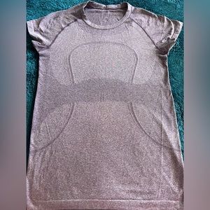 LULULEMON swiftly tech top